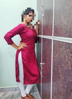 Web cam & meet service available - escort in Chennai Photo 1 of 1