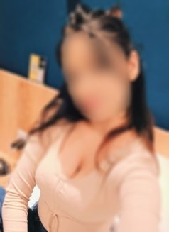 Web cam & real meet - escort in Kolkata Photo 1 of 3