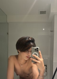 Wedra - Transsexual escort in Bangkok Photo 2 of 6