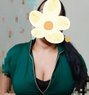 Cam girl - escort in Chennai Photo 1 of 3