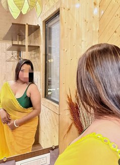 Cam Bhabhi - escort in New Delhi Photo 2 of 2