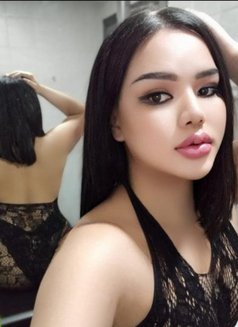 Weena Ladyboy - masseuse in Riyadh Photo 12 of 14