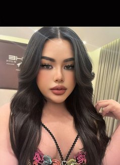 Weena Ladyboy - Masajista in Riyadh Photo 6 of 6