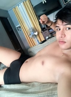 Nike the 8 inch asian - Male escort in Angeles City Photo 1 of 10