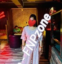 Non professional independent singles - Acompañante in New Delhi