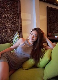 Zoey real photo - escort in Singapore Photo 5 of 6