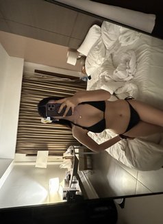 Wendy - escort in Seoul Photo 3 of 6