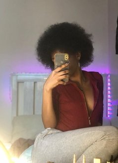 Wendy Spice - escort in Doha Photo 3 of 10