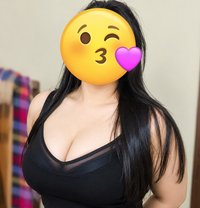 Cam woman - escort in Mumbai
