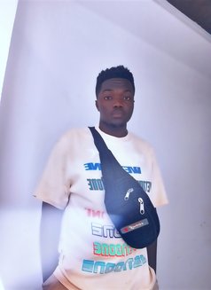 Wesley - Male escort in Nairobi Photo 4 of 5