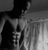 West - Intérprete masculino de adultos in Port Harcourt