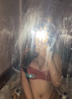 Wet Lexi - Transsexual escort in Makati City Photo 2 of 9