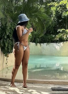 Wet Luna - escort in Dubai Photo 5 of 6