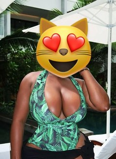 Wetpur - puta in Noida Photo 3 of 4