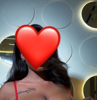 Wetpur - puta in Noida Photo 1 of 3