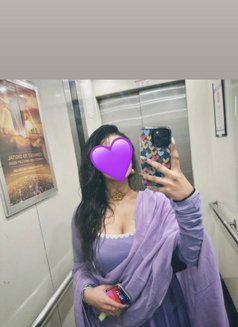 “Where Insta🩷dreams Turn Real” - puta in Mumbai Photo 9 of 20