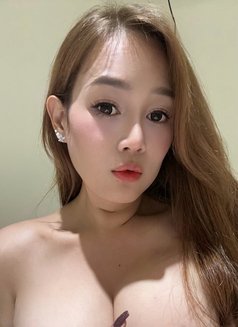 Whisky - escort in Taipei Photo 1 of 12