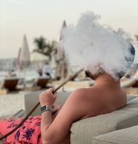 White Asian - Acompañantes masculino in Dubai