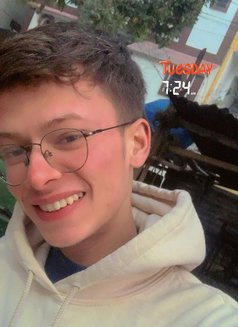 White Dicktop - Male escort in New Delhi Photo 8 of 15