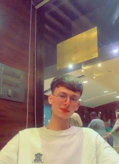 White Dicktop - Male escort in New Delhi Photo 20 of 27
