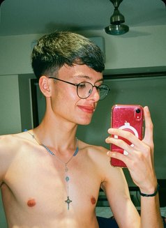 White Dicktop - Male escort in New Delhi Photo 25 of 27