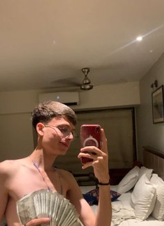White Dicktop - Male escort in New Delhi Photo 26 of 27