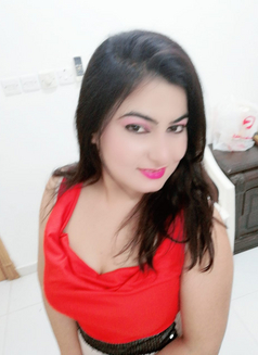 White Indian Girl - escort in Muscat Photo 4 of 9