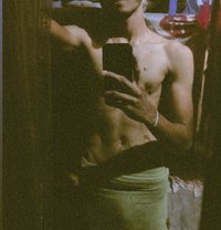 Whiteboy99 - Male escort in Colombo