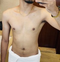 Whiteboy99 - Male escort in Colombo