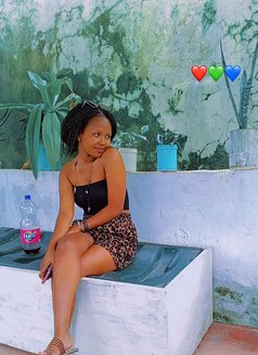 Whitney - escort in Mombasa Photo 2 of 14