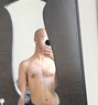 Who - Acompañantes masculino in Al Manama Photo 1 of 1