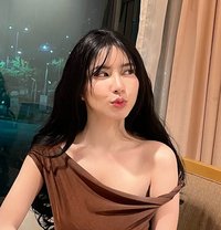 Wi Ld and Young, C. H. A. R. M! - escort in Manila