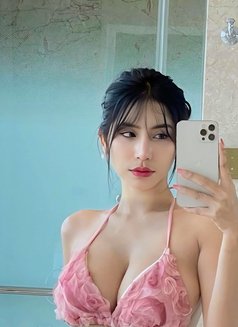 Wi Ld and Young, C. H. A. R. M! - escort in Manila Photo 21 of 21