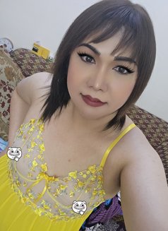 Thai Ladyboy - Masajista in Al Manama Photo 6 of 8