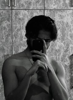 Wild Lover Sidharth - Male escort in New Delhi Photo 2 of 2