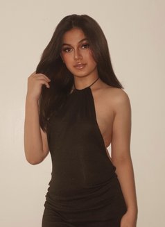 Wild Meia - Transsexual escort in Manila Photo 5 of 6