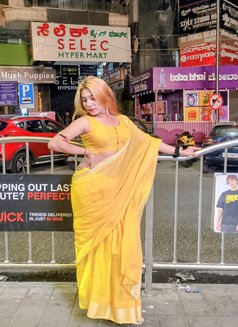 Wild Peony - Transsexual escort in Bangalore Photo 10 of 11