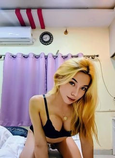 Wild Peony - Transsexual escort in Bangalore Photo 13 of 13