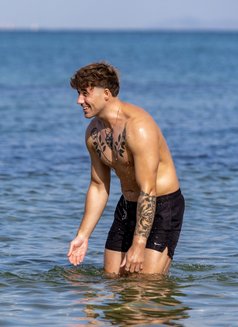 Will (Straight British Escort) - Male escort in Phuket Photo 4 of 4