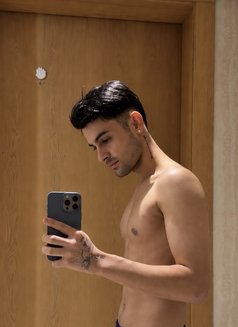 William - Male escort in İstanbul Photo 6 of 7