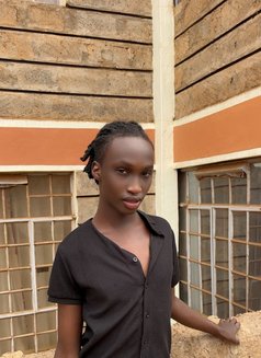 William - Male escort in Nairobi Photo 5 of 5