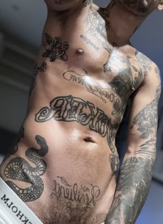 William Safado - Male escort in Bangkok Photo 2 of 3