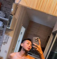 William - Male escort in Al Manama