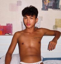 Vip new here from 🇹🇭🇨🇳 in Riyadh - Male escort in Al Juffair