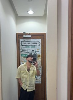 William - Male escort in Dubai Photo 1 of 5