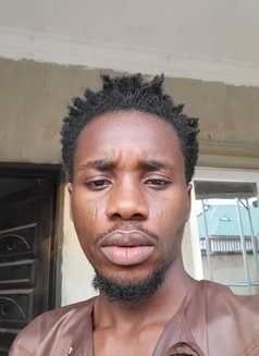 Williams - Male escort in Al Manama Photo 1 of 2