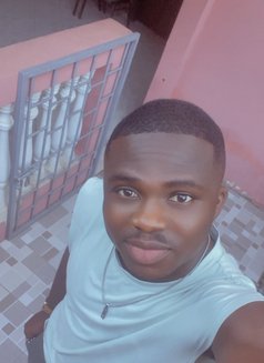 Willlaim - Male escort in Abidjan Photo 4 of 10