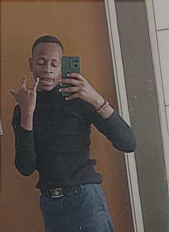 Wills - Male escort in Nairobi Photo 1 of 6