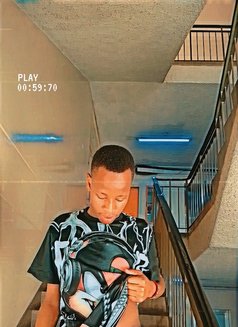 Wills - Male escort in Nairobi Photo 5 of 7