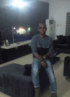 BigWilly - Male escort in Accra Photo 3 of 5